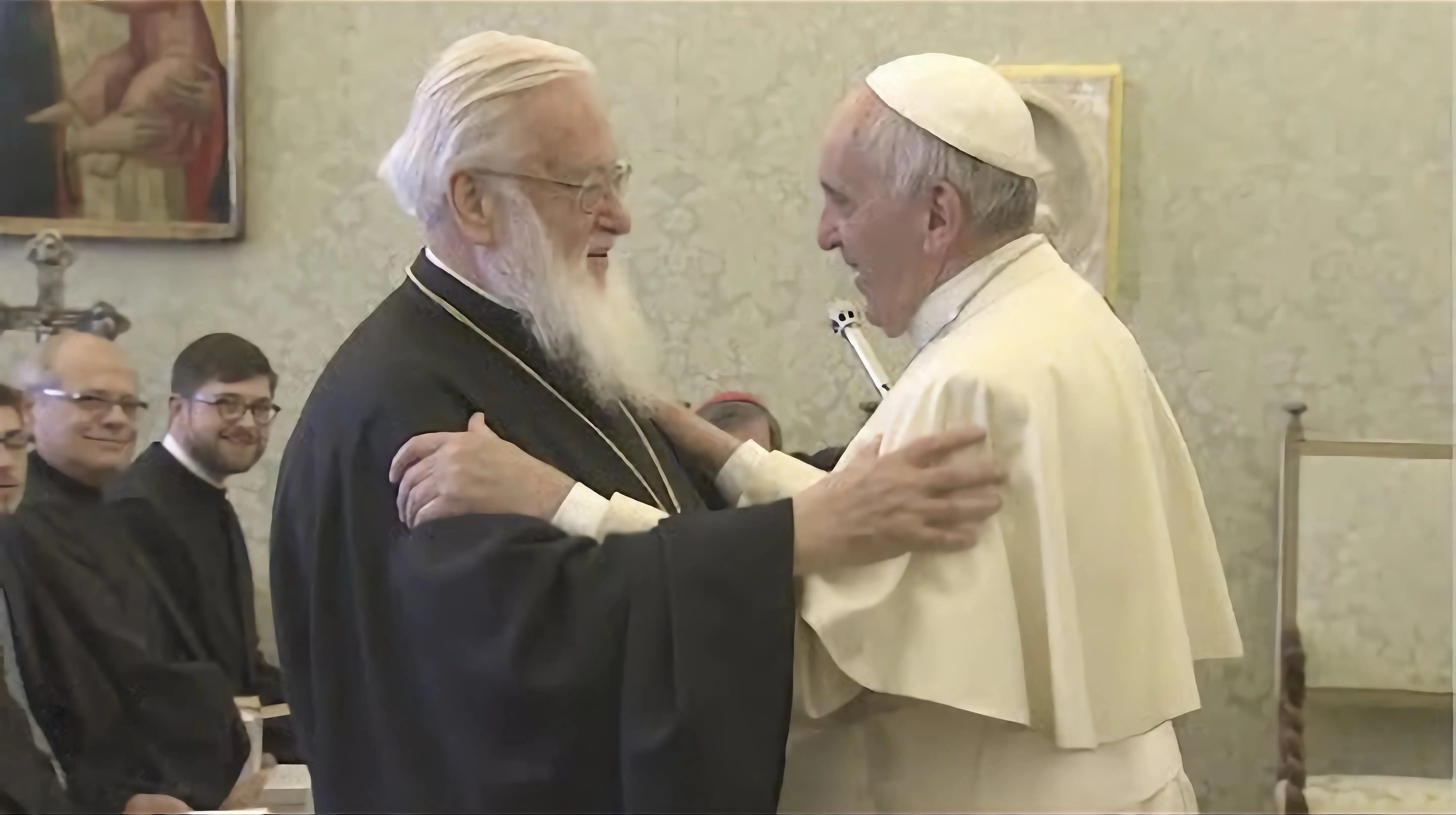 Metropolitan Kallistos Ware embraces the Pope